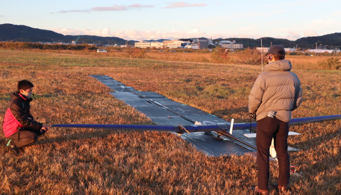 飛び立つ直前の「ＸＵ－Ｓ」