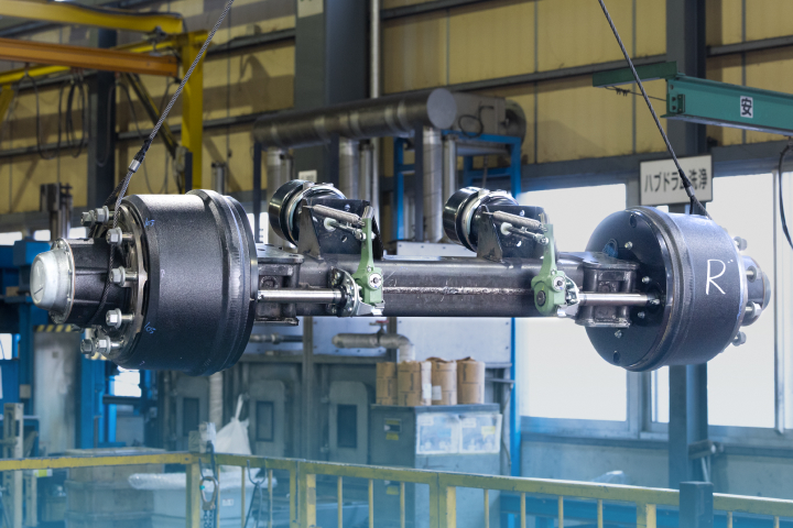 車軸を自社設計・生産する、国内唯一のトレーラメーカー